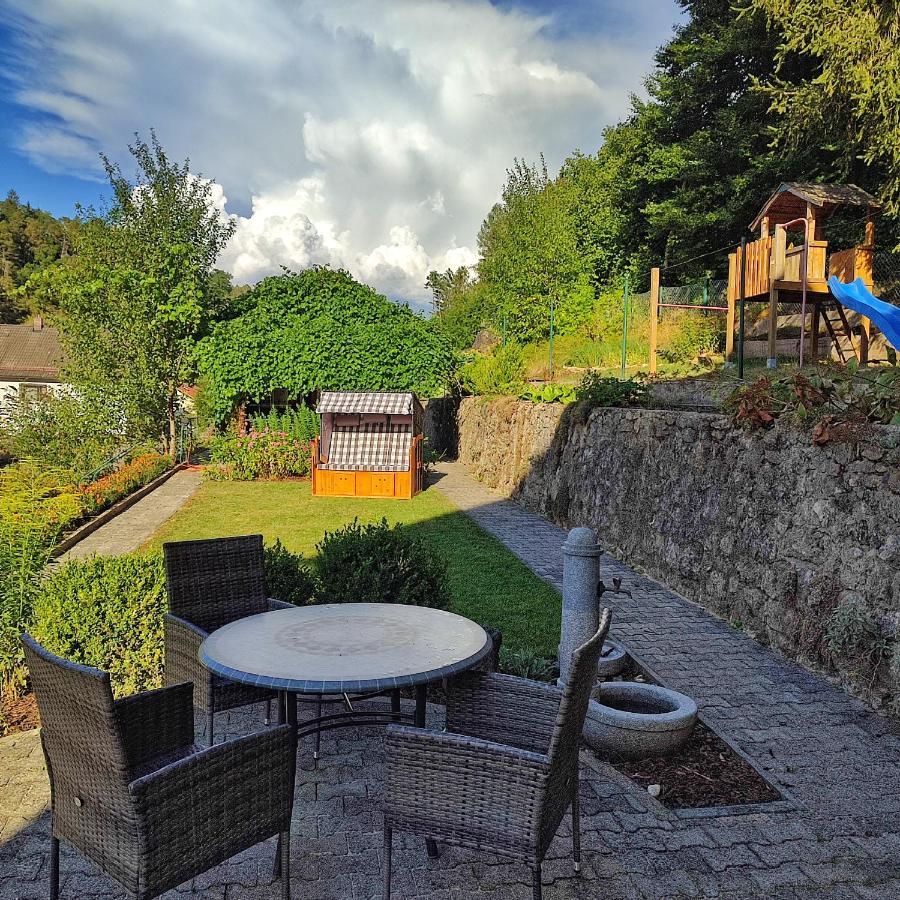 Ferienhaus Am Bach Mit Grossem Garten Deuerling エクステリア 写真