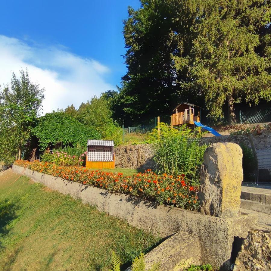 Ferienhaus Am Bach Mit Grossem Garten Deuerling エクステリア 写真