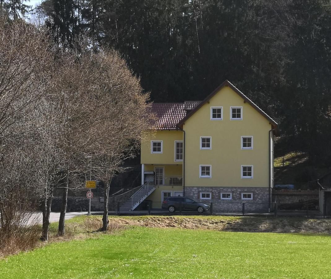 Ferienhaus Am Bach Mit Grossem Garten Deuerling エクステリア 写真